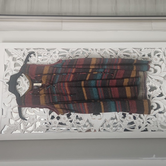 Elan open shoulder top - Picture 1 of 5